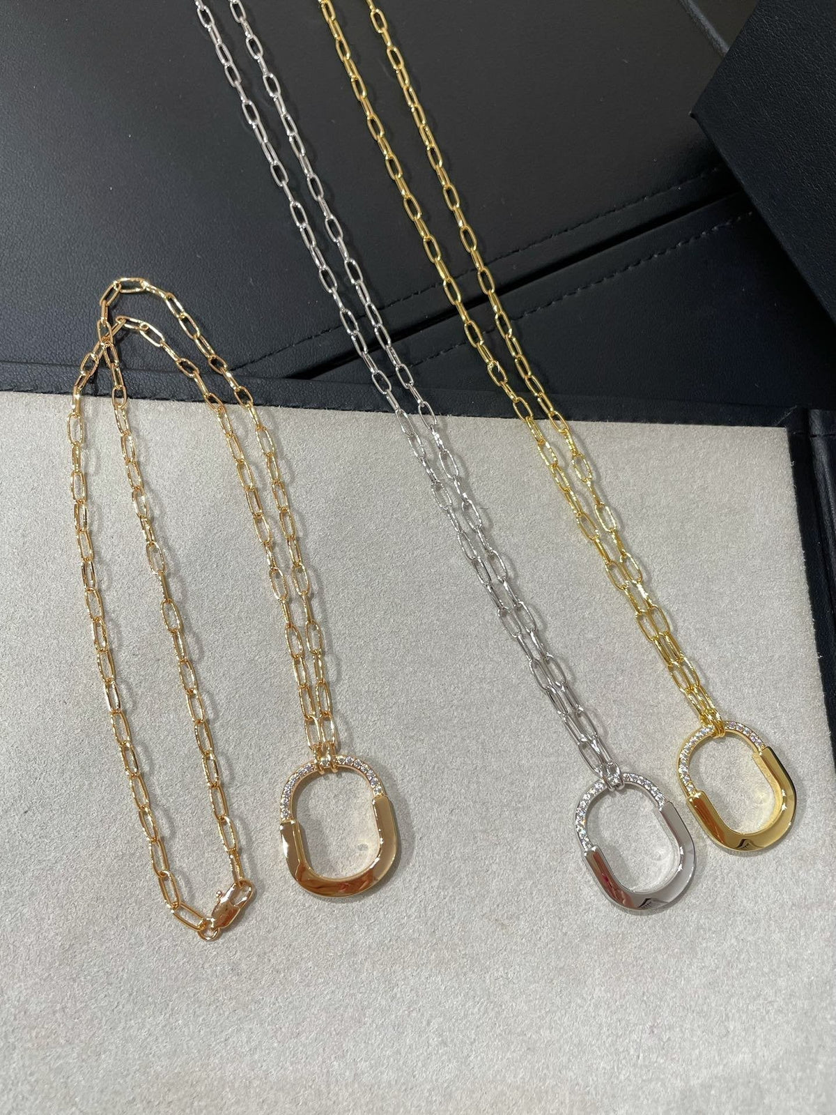 [⭐Veyra Jewels]LOCK MEDIUM PENDANT DIAMOND NECKLACE