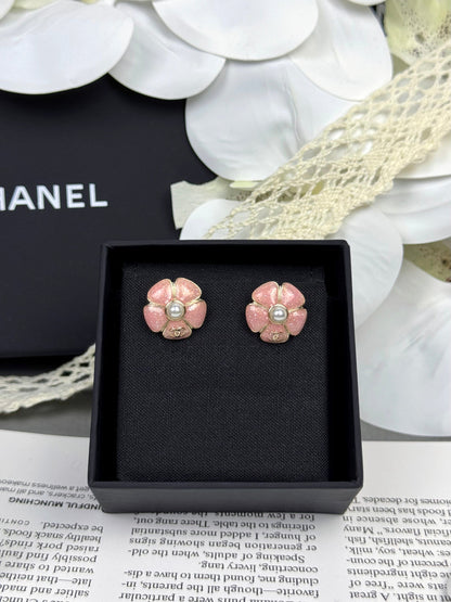 [⭐Veyra]26C Pink Camellia Pearl Enamel Stud Earrings