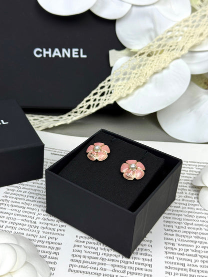 [⭐Veyra]26C Pink Camellia Pearl Enamel Stud Earrings