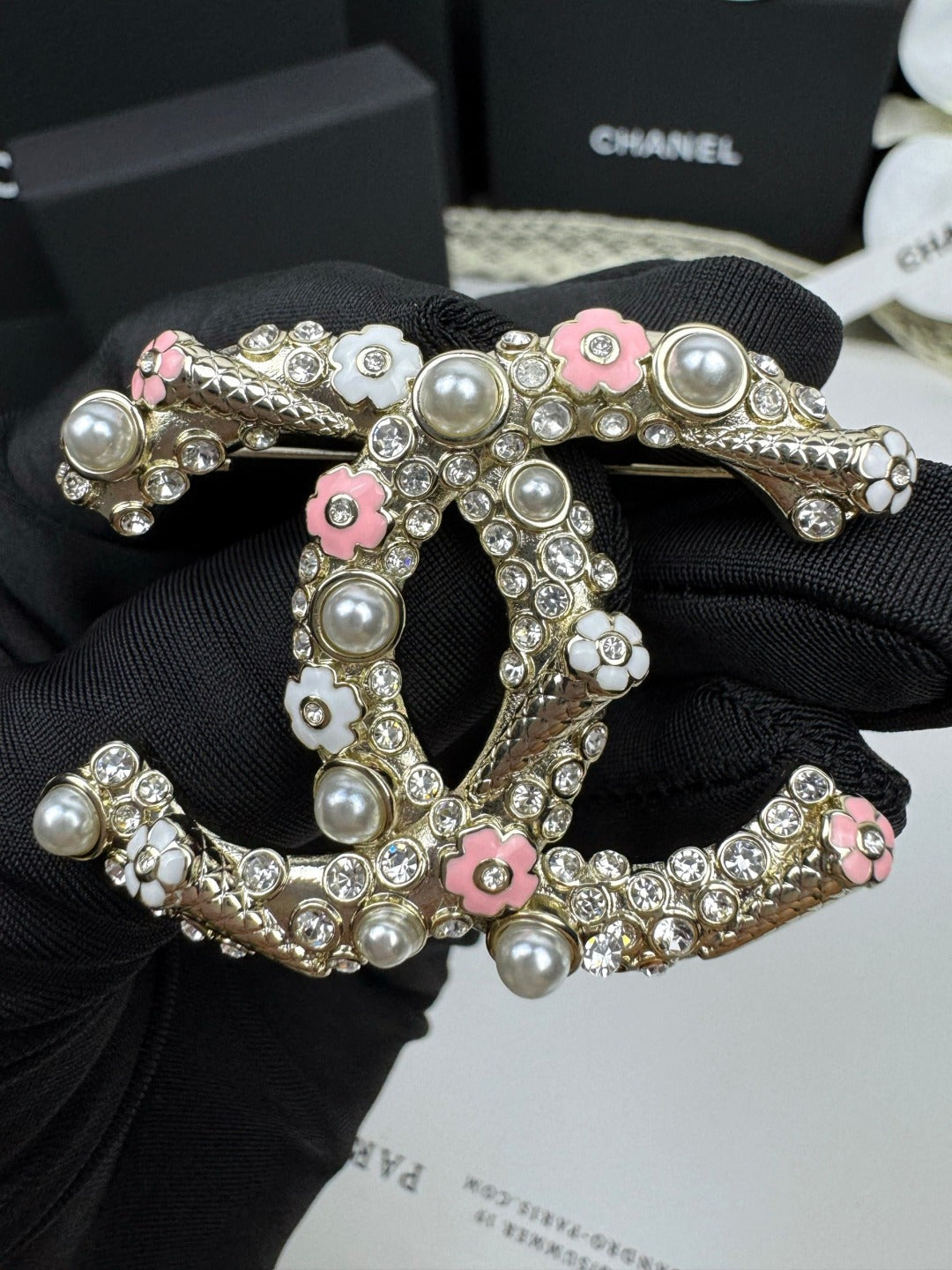 [⭐Veyra]26C Pink-White Enamel Ice Cream Cone Double C Brooch