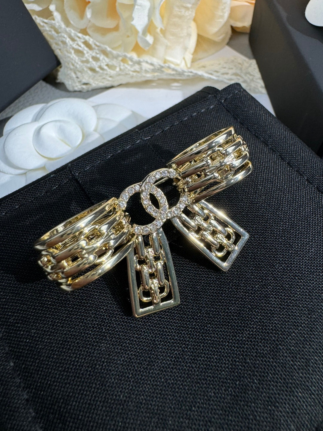 [⭐Veyra]25K Hollow Bow Brooch