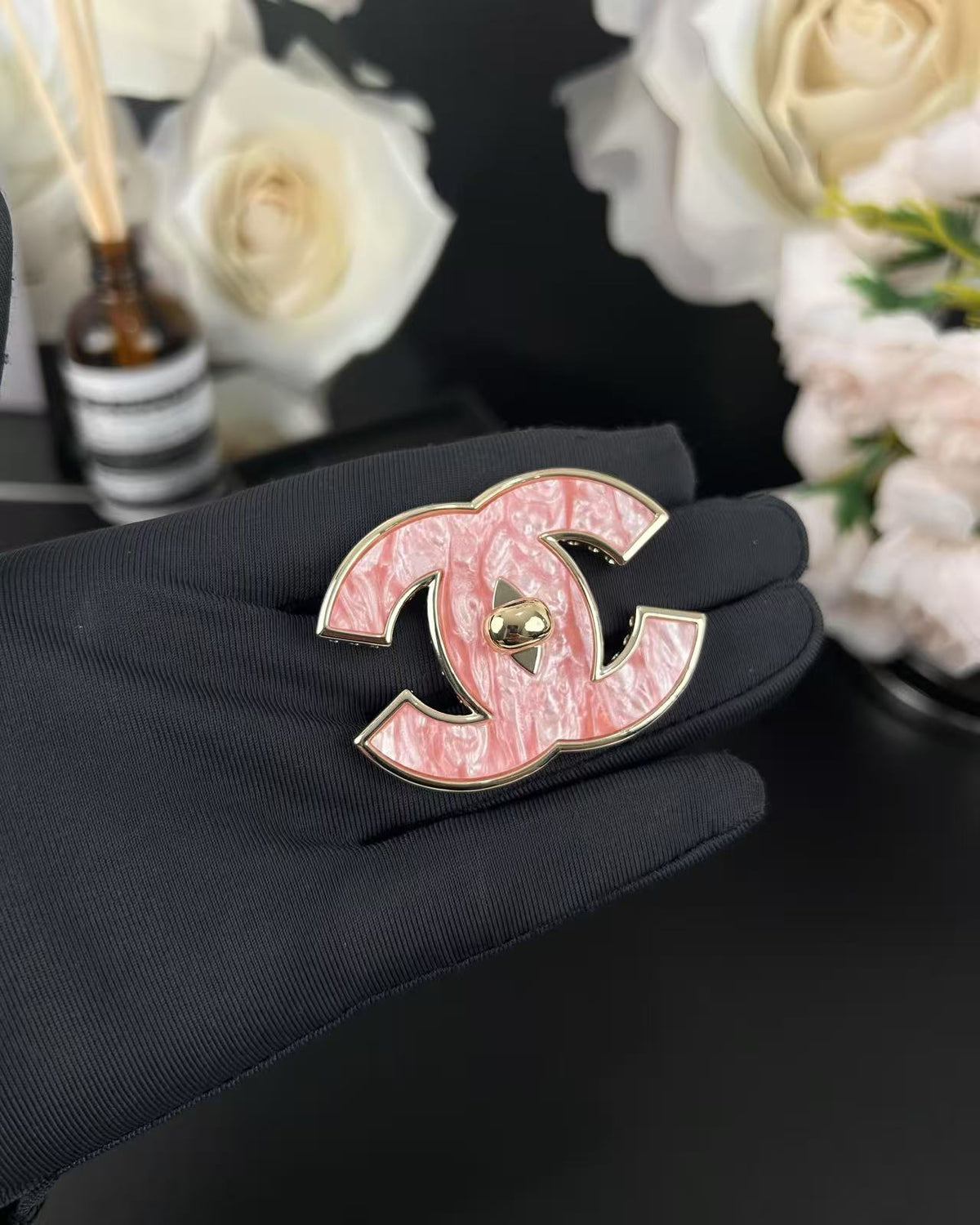 [⭐Veyra]Pink Resin Classic Brooch 5cm