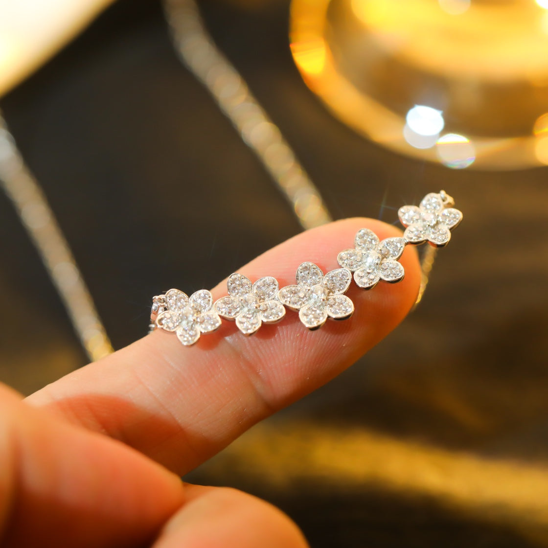 [⭐Veyra Jewels]]wild flower diamond line pendant