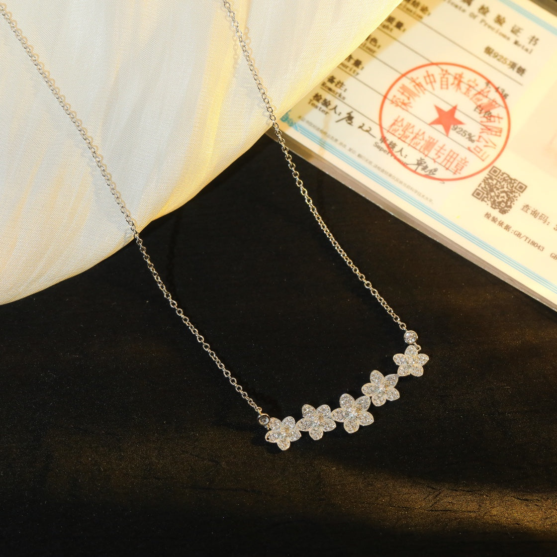 [⭐Veyra Jewels]]wild flower diamond line pendant