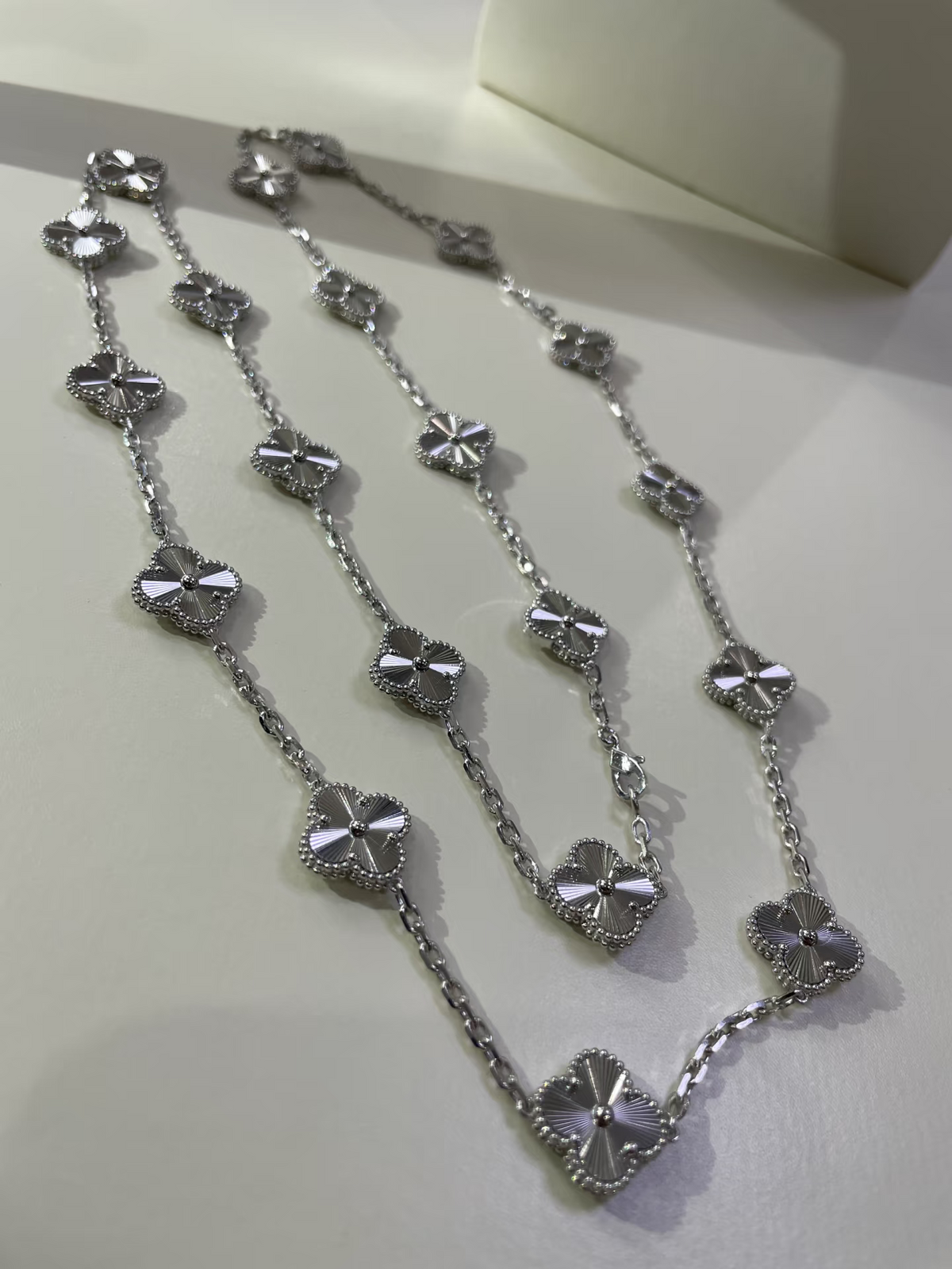 [⭐Veyra]CLOVER 20 MOTIFS SILVER LASER