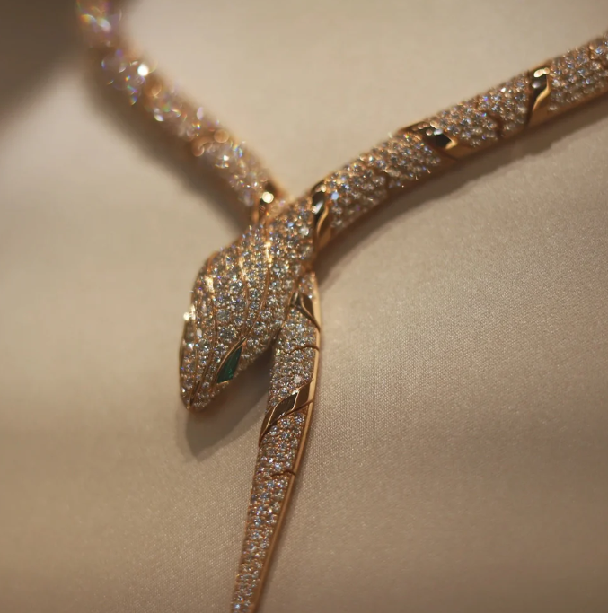 [⭐Veyra]HAUTE COUTURE GOLD SERPENTI NECKLACE