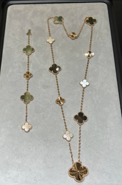 [⭐Veyra]DETACHABLE CLOVER 15(11+4) FLOWER SILVER NECKLACE SET