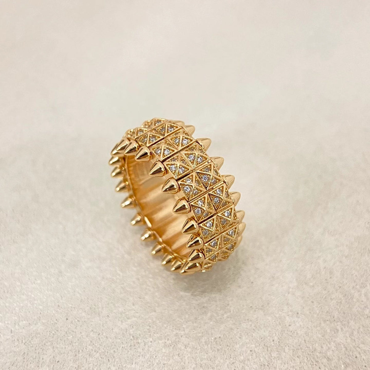 [⭐Veyra]CLASH DOUBLE-ROW RIVET RING WITH DIAMOND SETTING