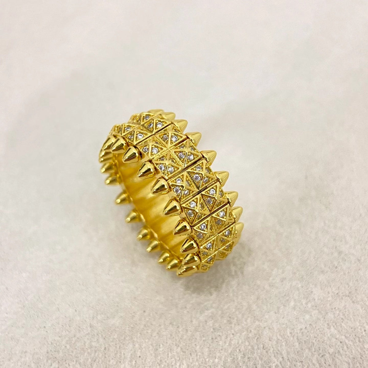 [⭐Veyra]CLASH DOUBLE-ROW RIVET RING WITH DIAMOND SETTING
