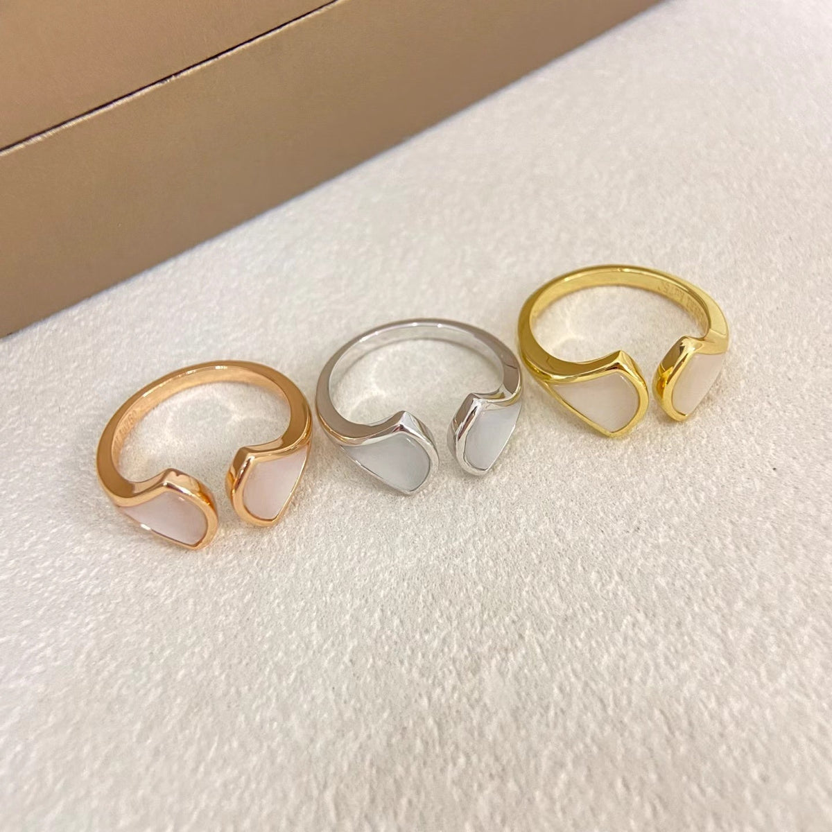 [⭐Veyra]DOUBLE SKIRT PATTERN OPEN RING