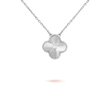 [⭐Veyra]CLOVER  15MM DIAMOND LASER NECKLACE SILVER