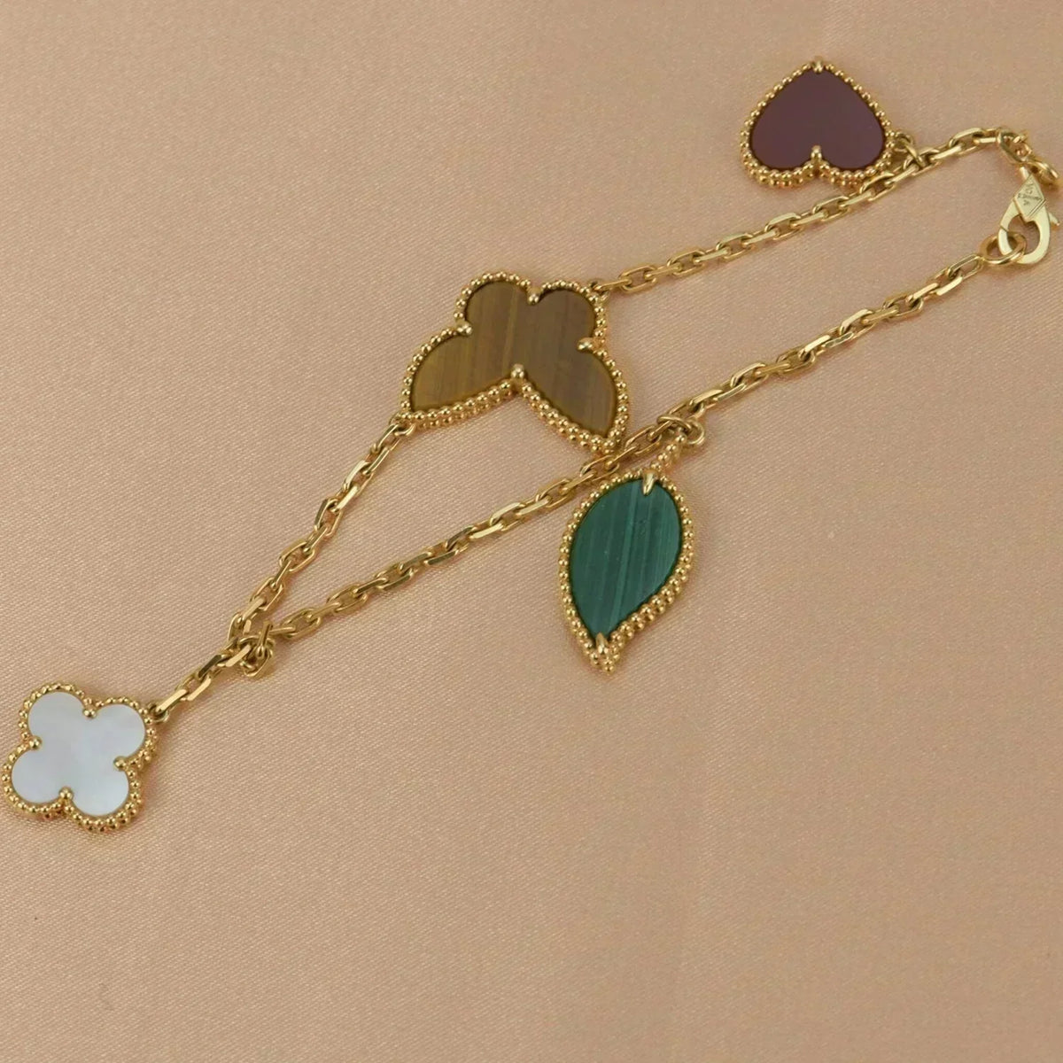 [⭐Veyra]Veyra SPRING 5 MOTIF GOLD BRACELET