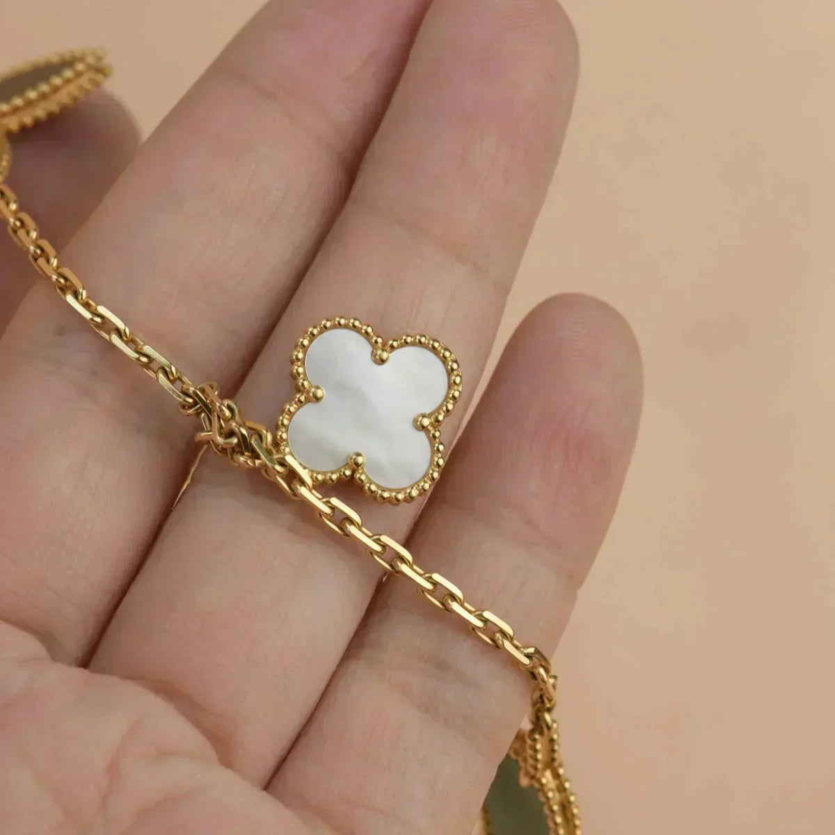[⭐Veyra]Veyra SPRING 5 MOTIF GOLD BRACELET