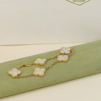 [⭐Veyra]CLOVER WHITE PEARL MOP 5 MOTIF BRACELET COLLECTION