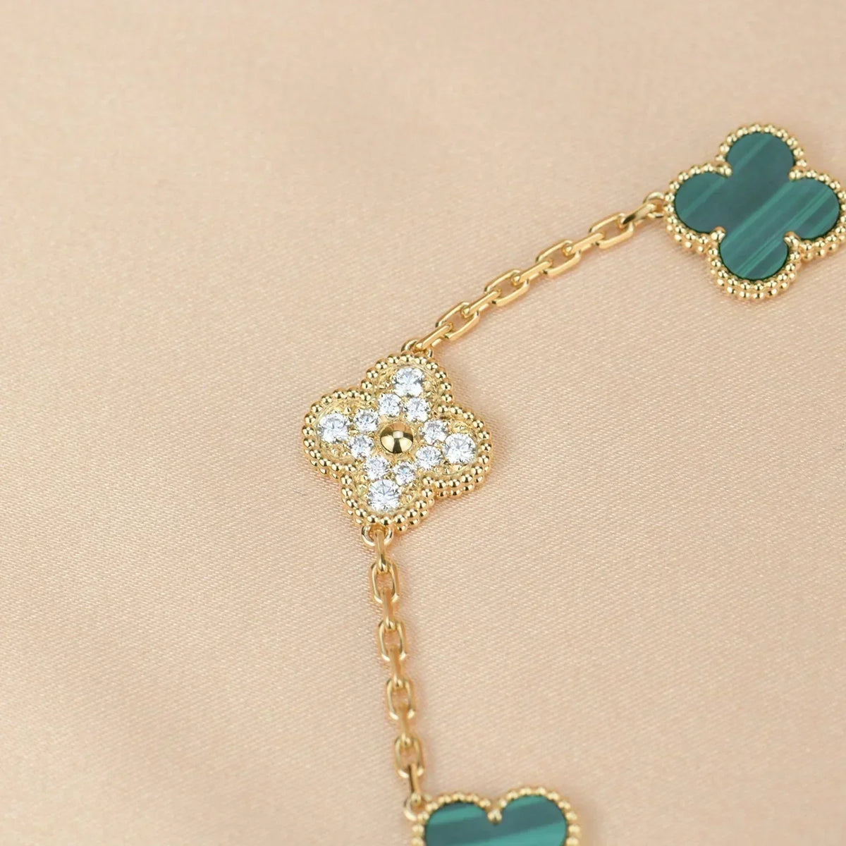[⭐Veyra] CLOVER 5 MOTIF MALACHITE BRACELET COLLECTION