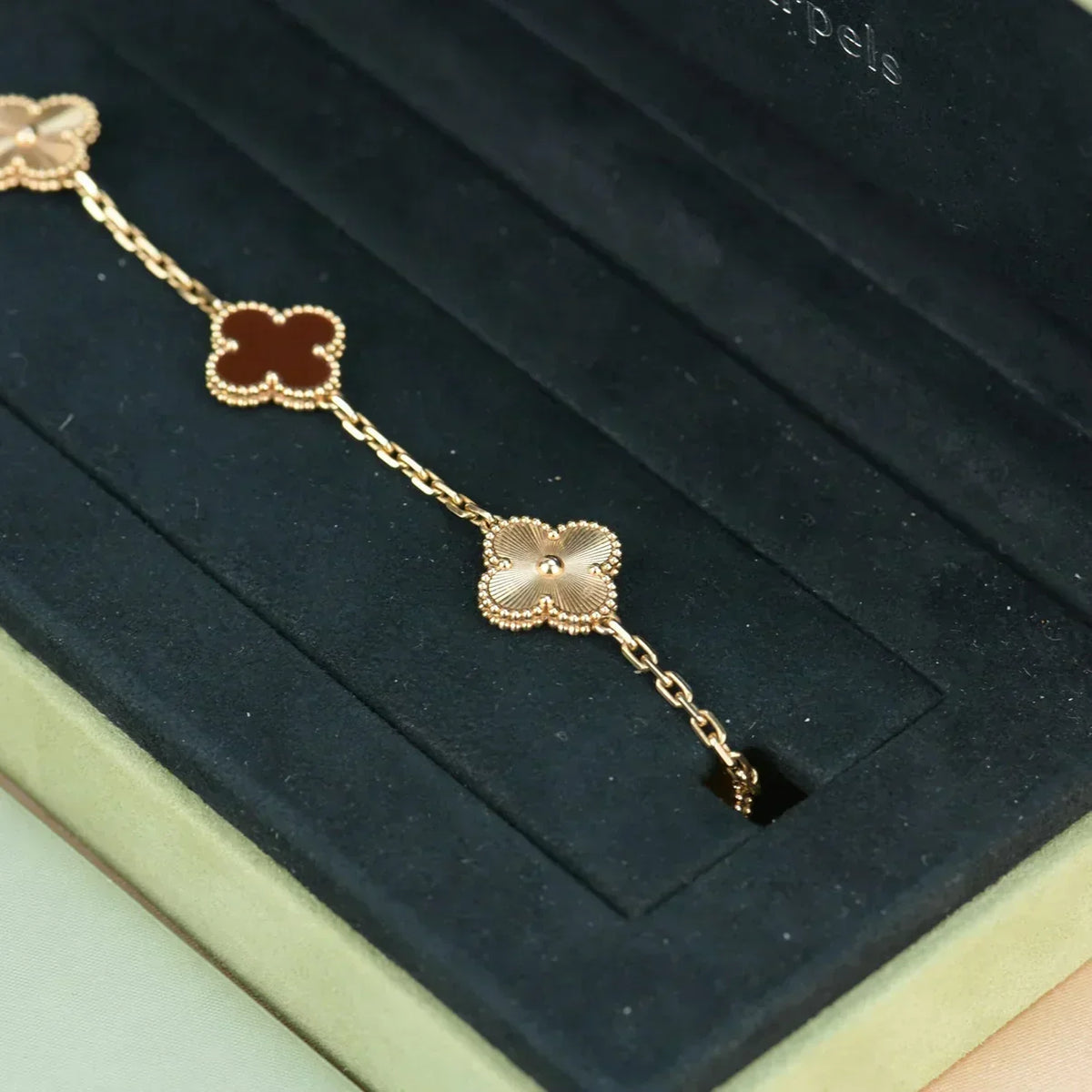 [⭐Veyra] CLOVER 5 MOTIF RED CORNELIAN BRACELET COLLECTION