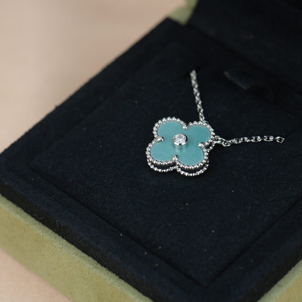 [⭐Veyra]CLOVER 15MM DIAMOND SVRES PORCELAIN  NECKLACE SILVER