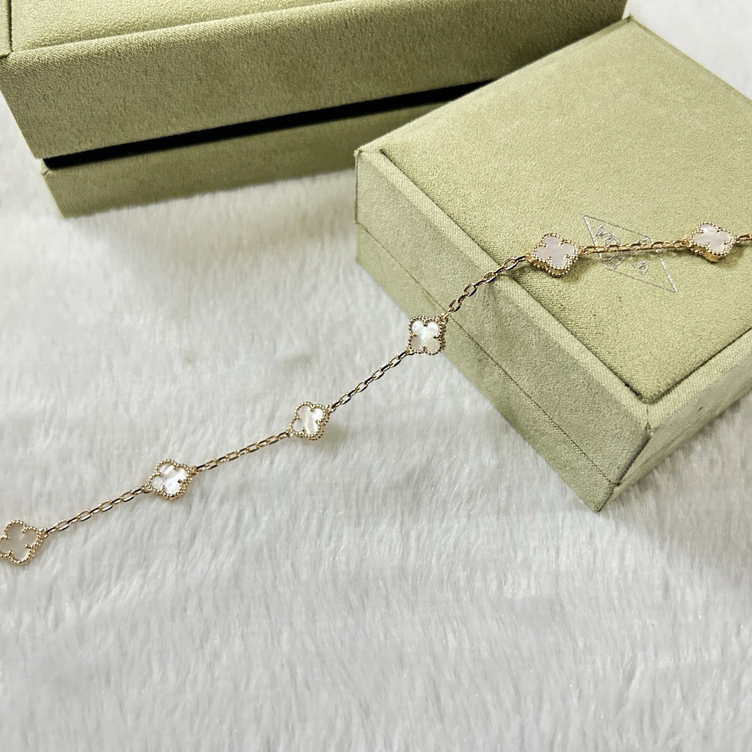 [⭐Veyra]CLOVER 6 MOTIF WHITE MOP BRACELET