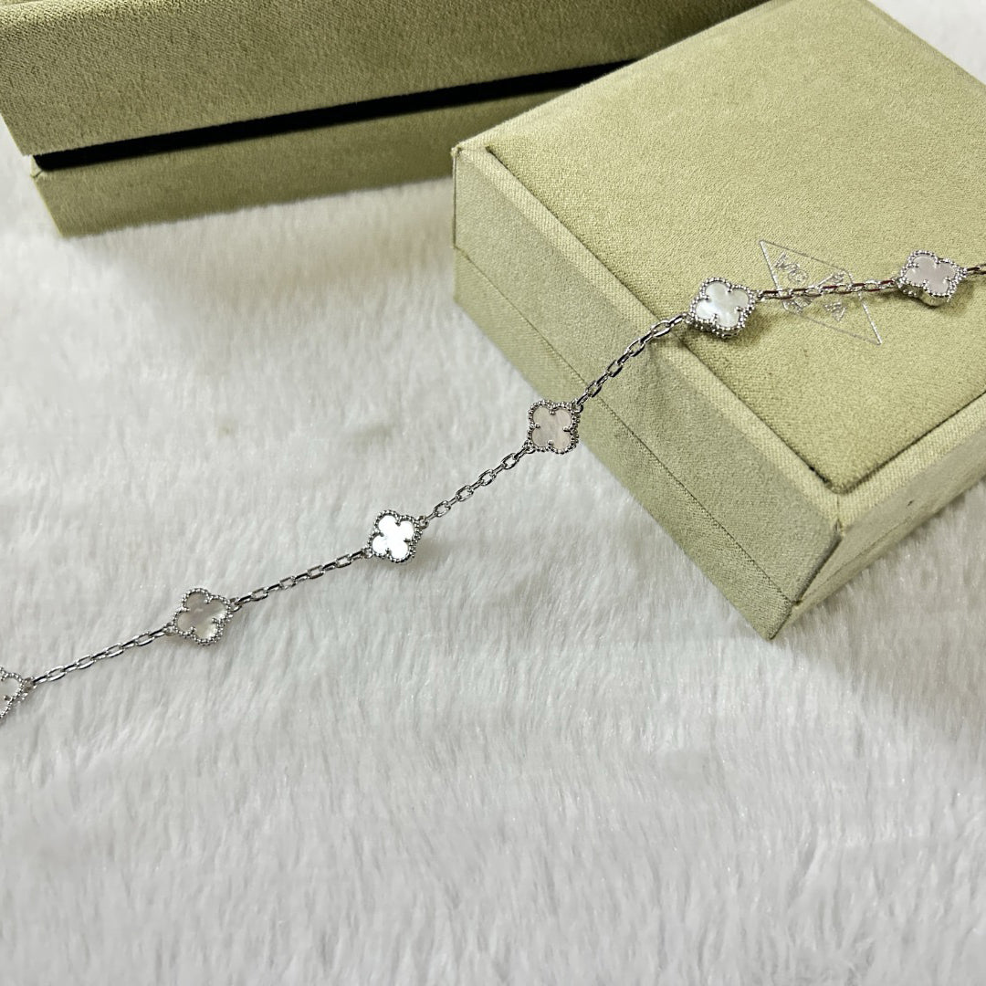 [⭐Veyra]CLOVER 6 MOTIF WHITE MOP BRACELET