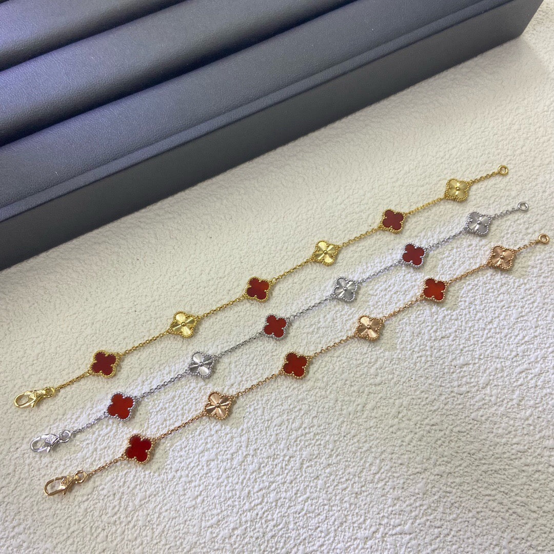 [⭐Veyra]CLOVER 6 MOTIF RED AGATE LASER BRACELET