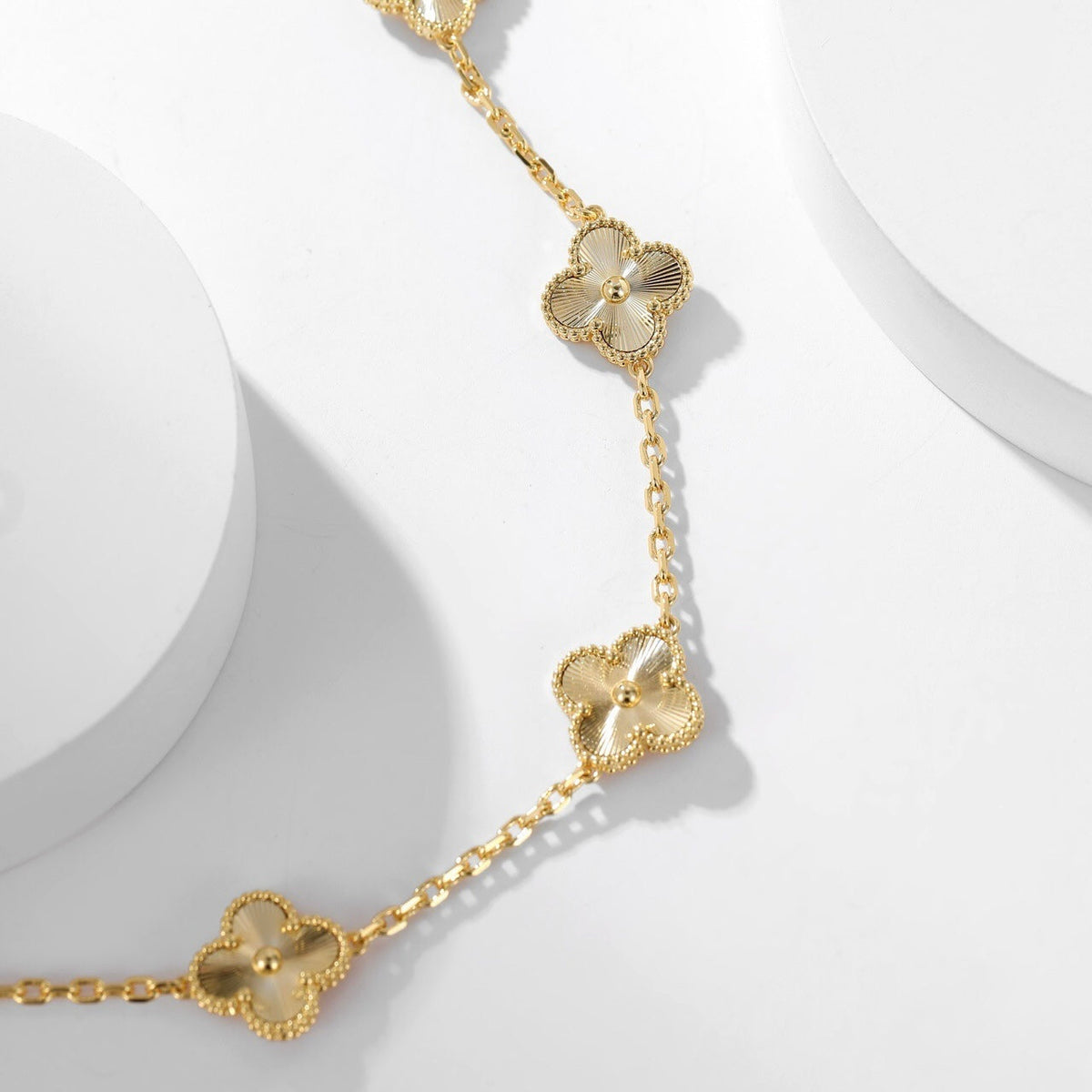 [⭐Veyra]CLOVER 10 MOTIFS LASER NECKLACE