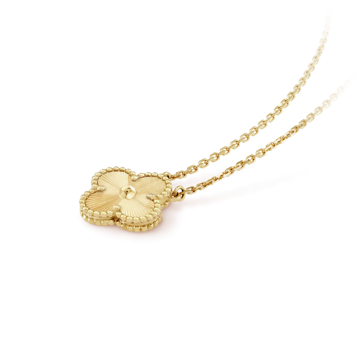 [⭐Veyra]CLOVER 15MM LASER NECKLACE