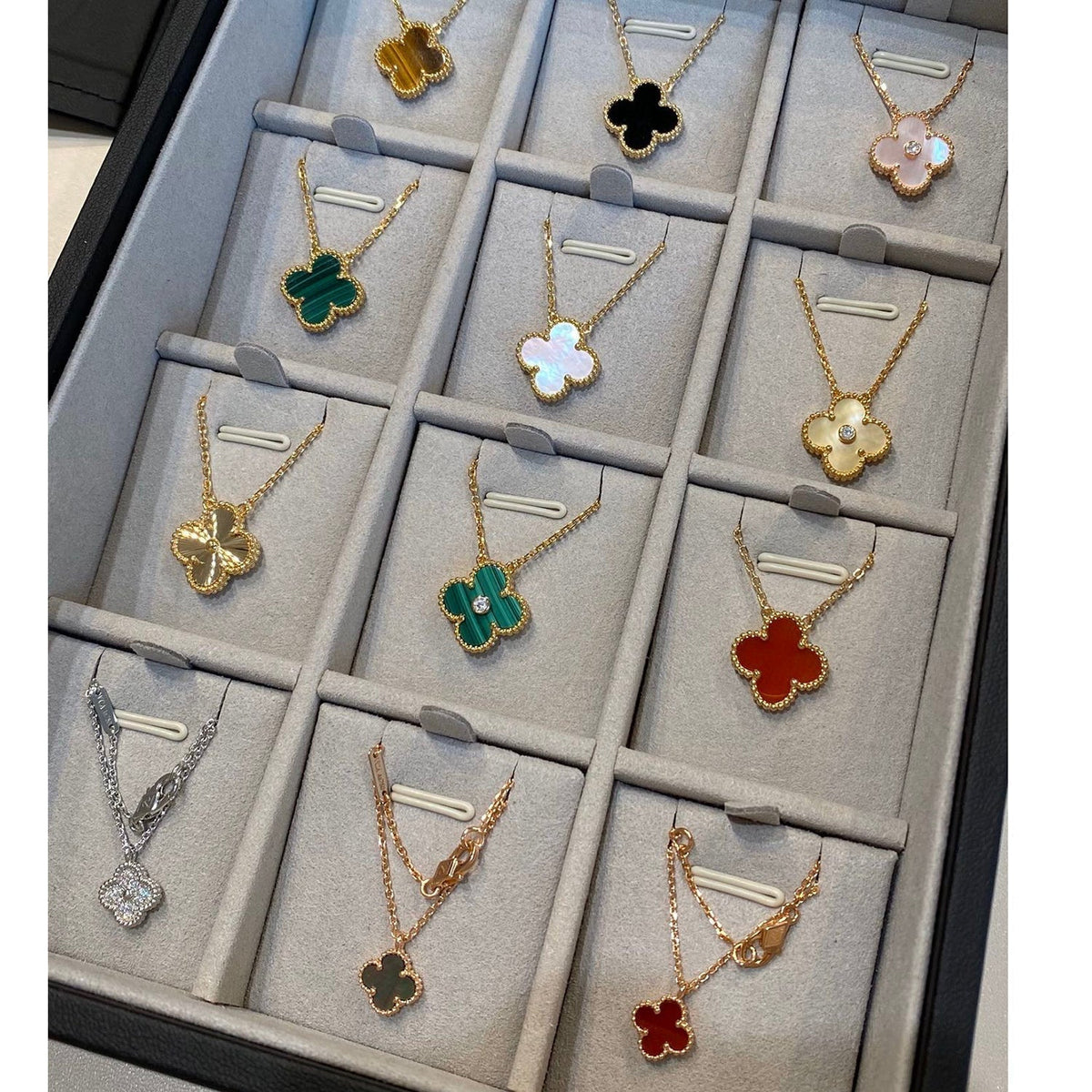 [⭐Veyra]CLOVER 15MM LASER NECKLACE