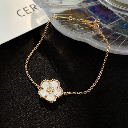 [⭐Veyra]Veyra WHITE MOP PLUM BLOSSOM  BRACELET