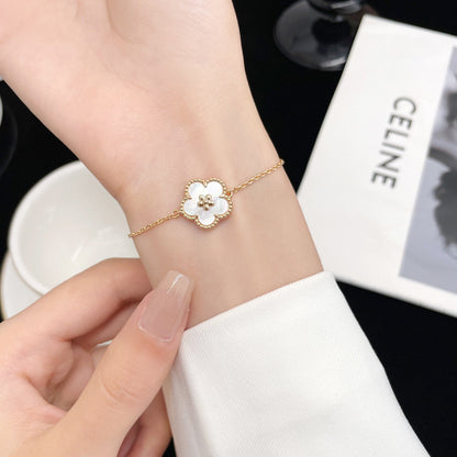 [⭐Veyra]Veyra WHITE MOP PLUM BLOSSOM  BRACELET
