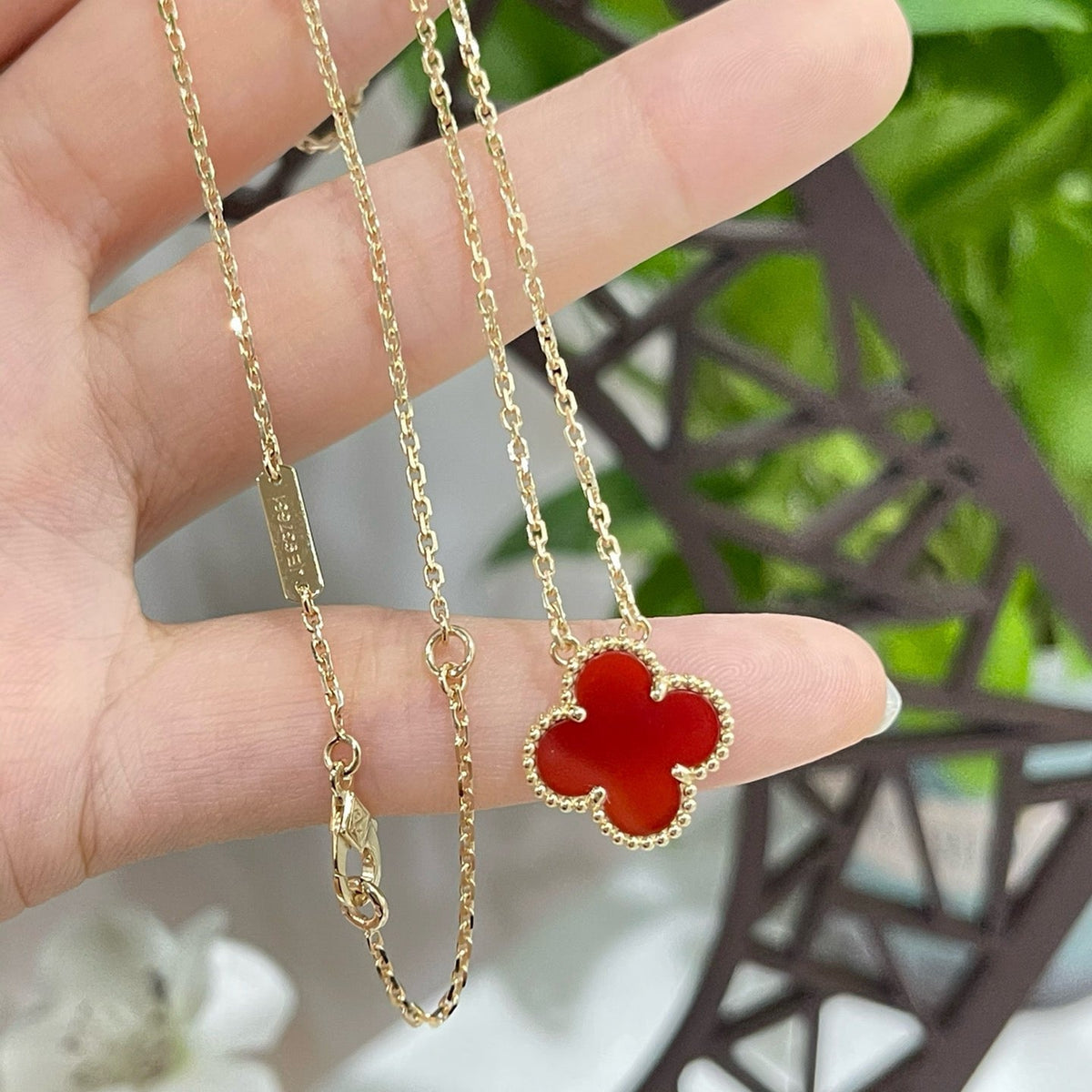[⭐Veyra]CLOVER 15MM CARNELIAN SINGLE FLOWER NECKLACE