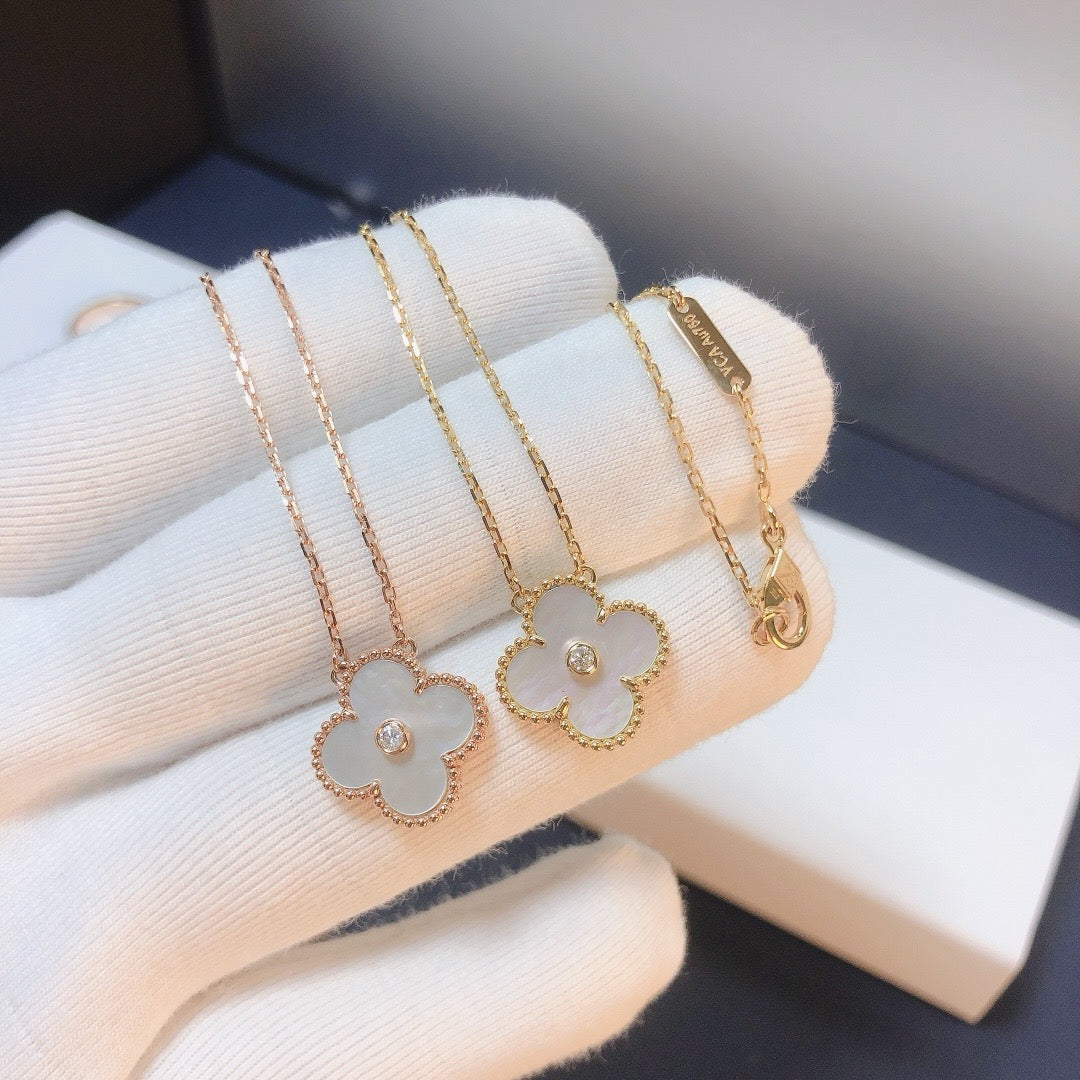 [⭐Veyra]CLOVER 15MM DIAMOND WHITE FRITILLARIA NECKLACE