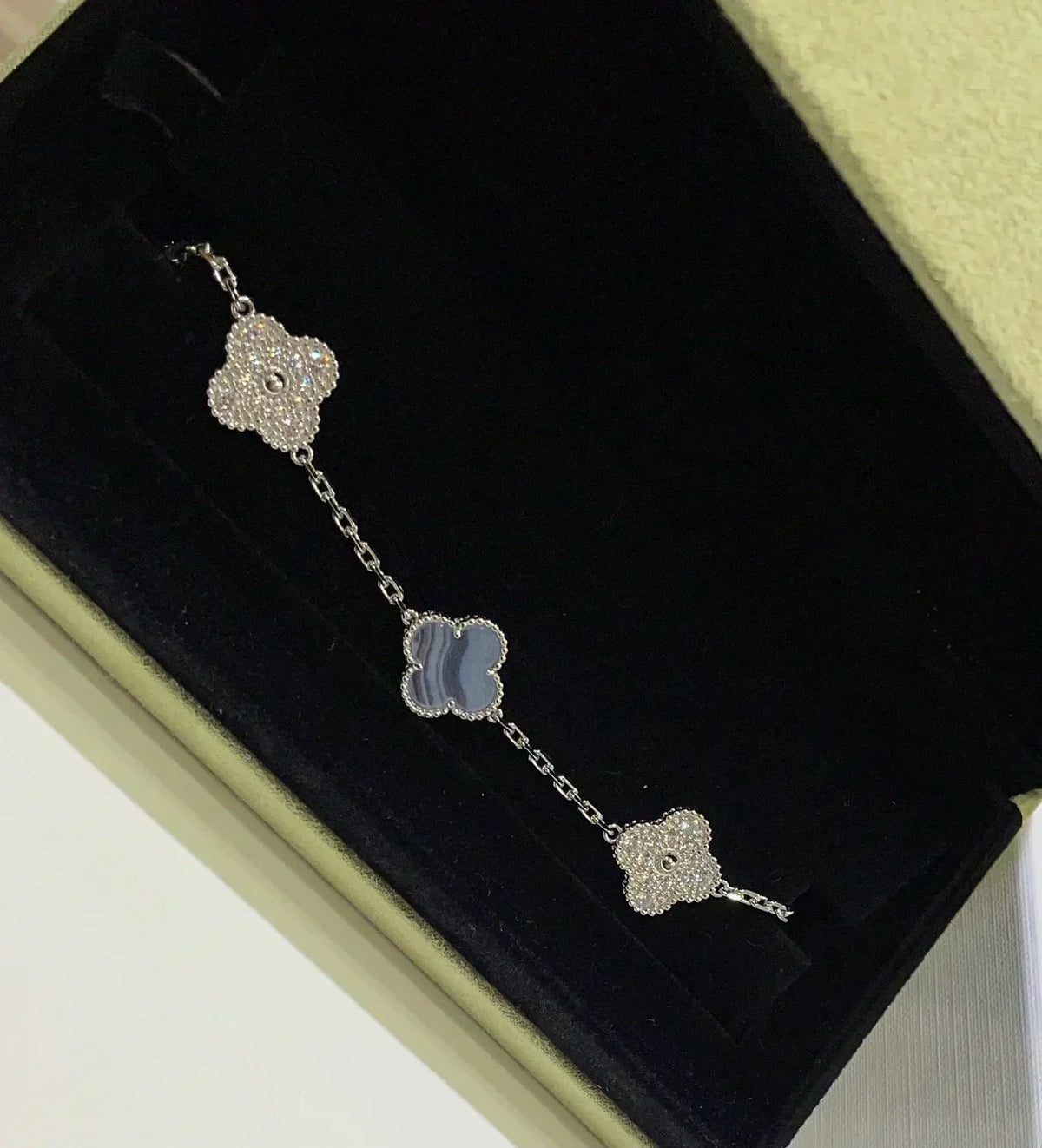 [⭐Veyra] CLOVER 5 MOTIF PURPLE CHALCEDONY BRACELET COLLECTION