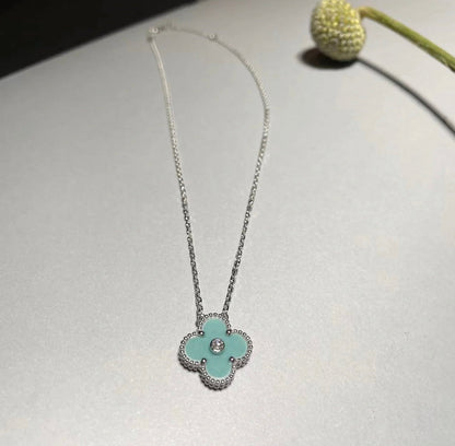 [⭐Veyra]CLOVER 1 DIAMOND LIGHT BLUE SILVER NECKLACE