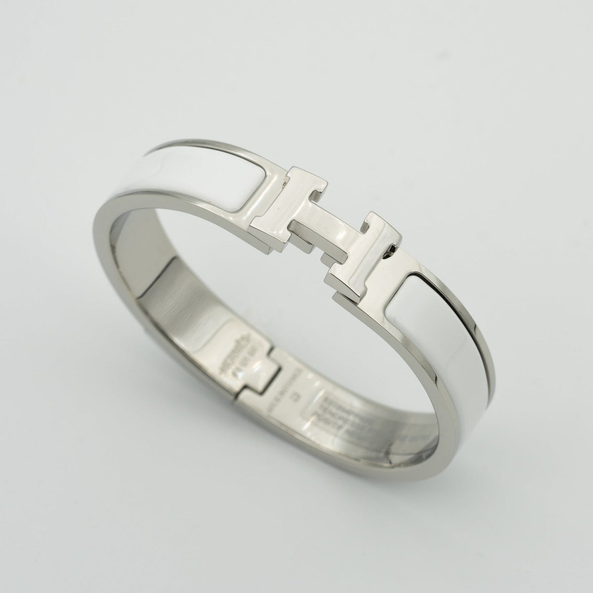 [⭐Veyra]H WHITE BRACELET