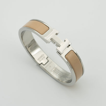 [⭐Veyra]H GREY BRACELET