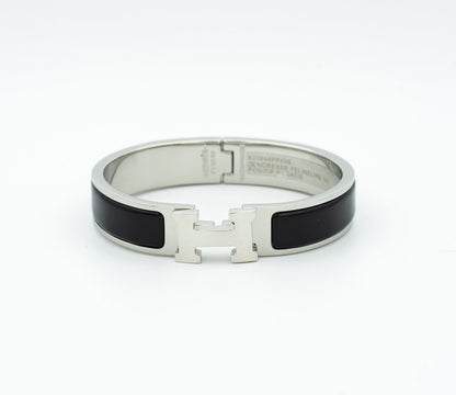 [⭐Veyra]H BLACK BRACELET