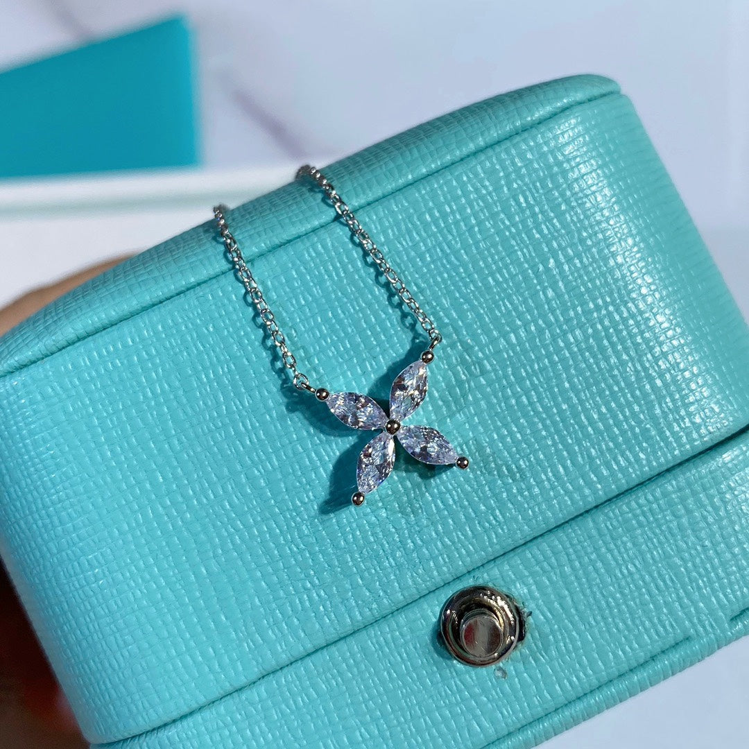 [⭐Veyra Jewels]PLATINUM AND DIAMOND VICTORIA PENDANT NECKLACE