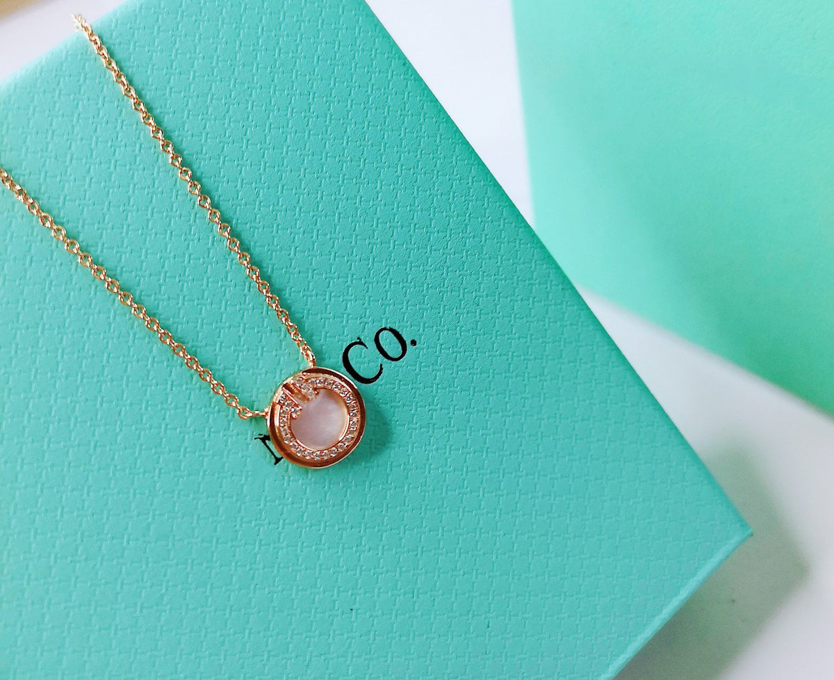 [⭐Veyra Jewels]DIAMOND AND MOTHER PEARL CIRCLE NECKLACE PENDANT