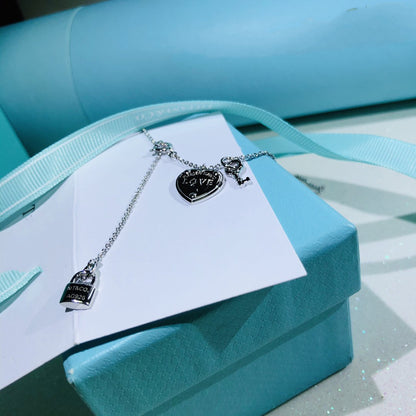 [⭐Veyra Jewels]LOVE HEART TAG KEY NECKLACE