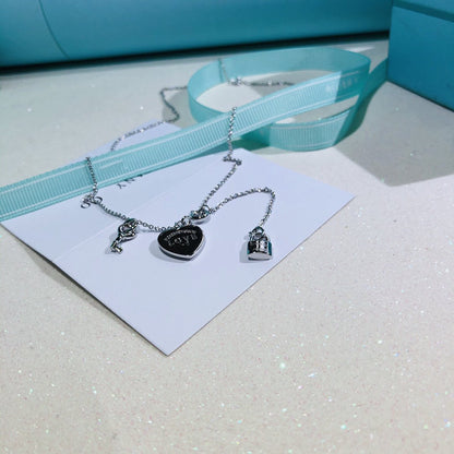 [⭐Veyra Jewels]LOVE HEART TAG KEY NECKLACE