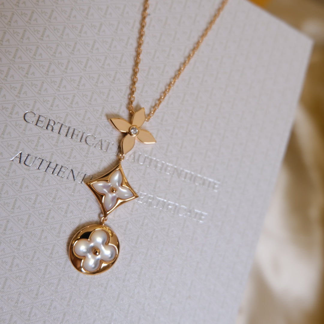 [⭐Veyra]COLOR BLOSSOM LARIAT NECKLACE PINK GOLD WHITE MOTHER PEARL AND DIAMOND