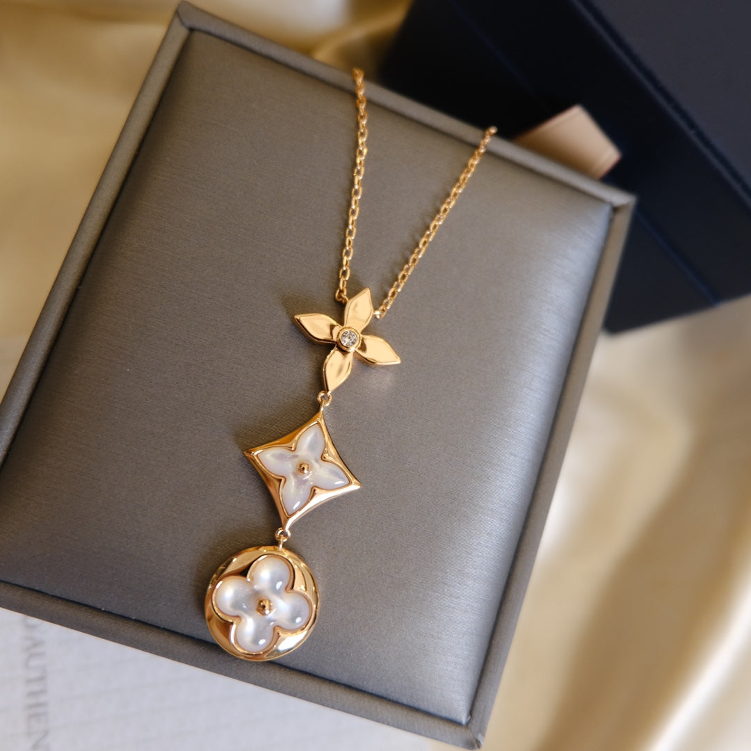 [⭐Veyra]COLOR BLOSSOM LARIAT NECKLACE PINK GOLD WHITE MOTHER PEARL AND DIAMOND