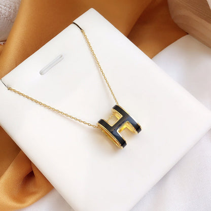 [⭐Veyra]HM CLIC BLACK ENAMEL GOLD NECKLACE