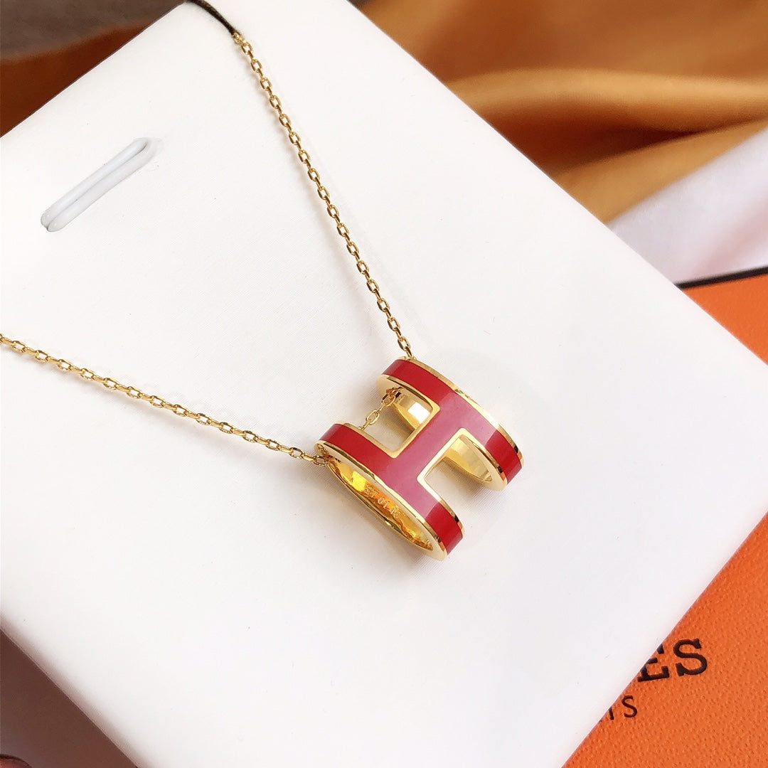[⭐Veyra]HM CLIC RED ENAMEL GOLD NECKLACE