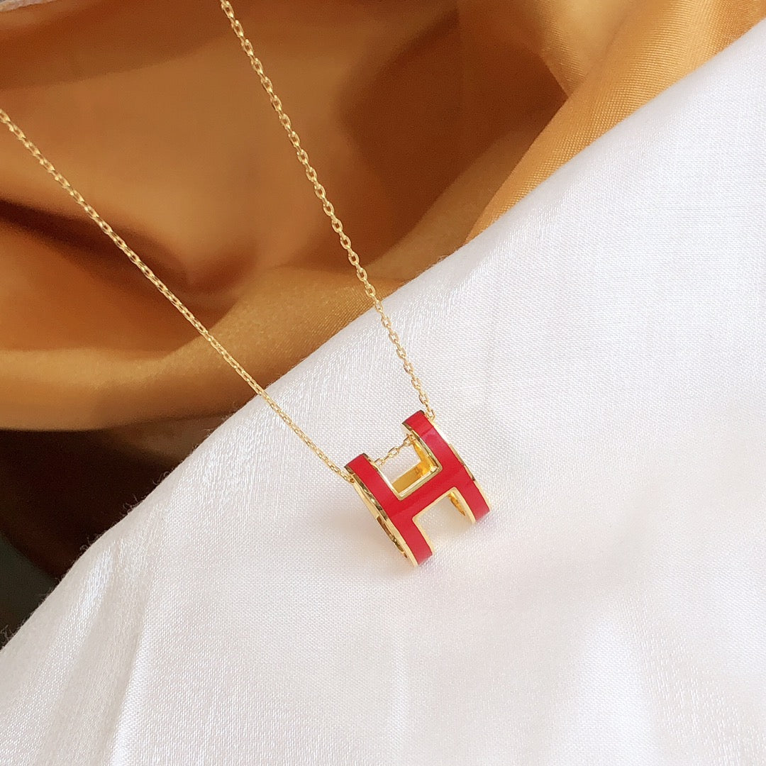 [⭐Veyra]HM CLIC RED ENAMEL GOLD NECKLACE