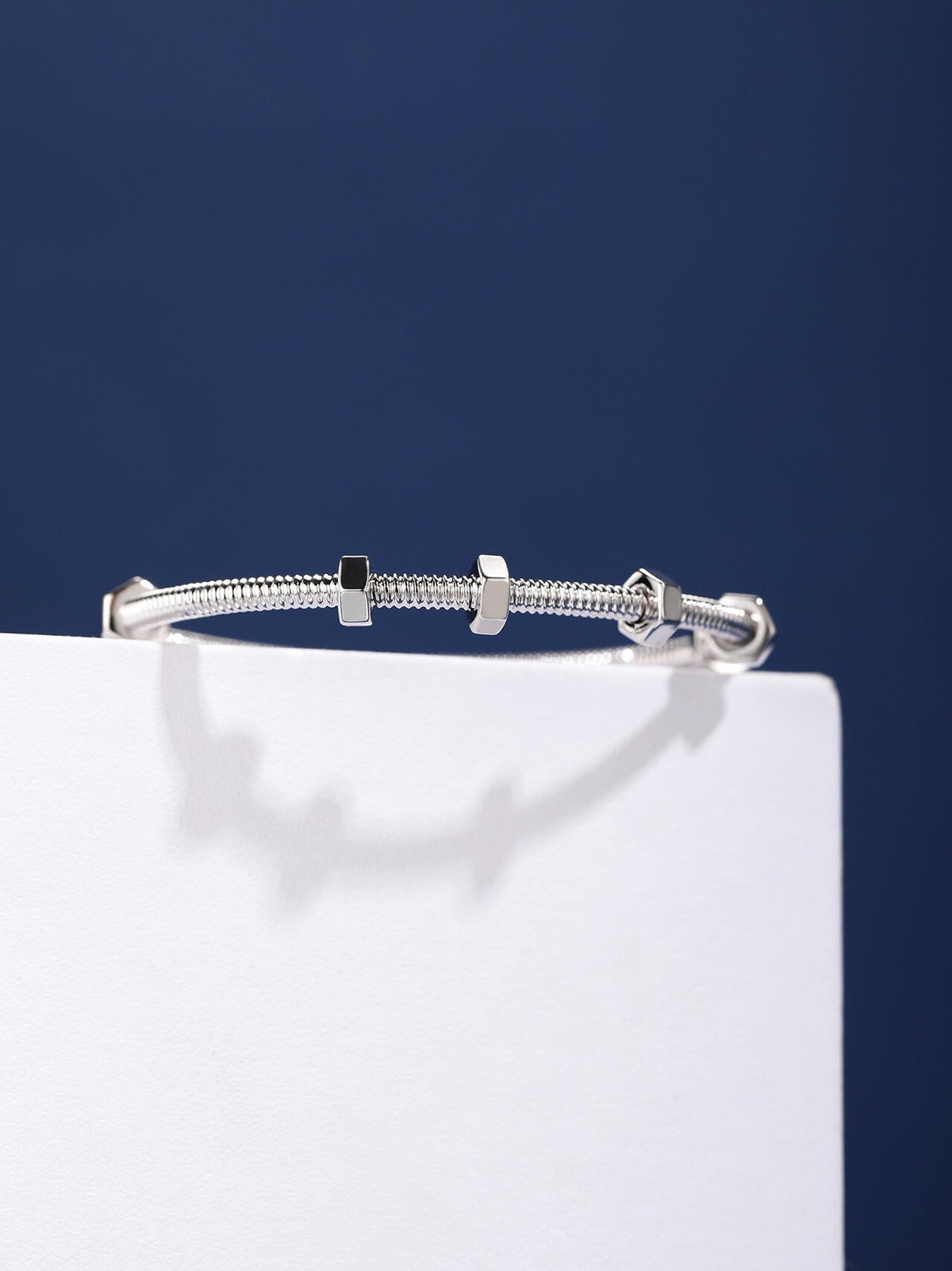 [⭐Veyra jewelrys]CT THREADED BRACELET