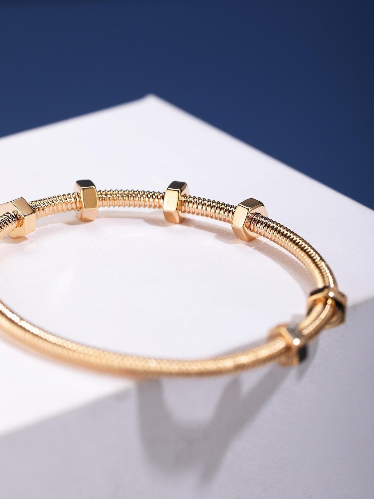 [⭐Veyra jewelrys]CT THREADED BRACELET