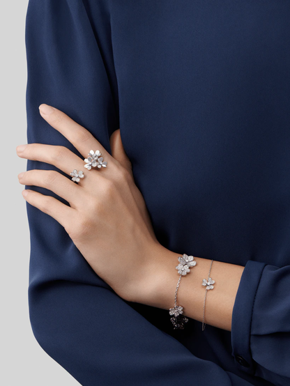 [⭐Veyra]FRIVOLE SILVER FLOWER DIAMOND BRACELET