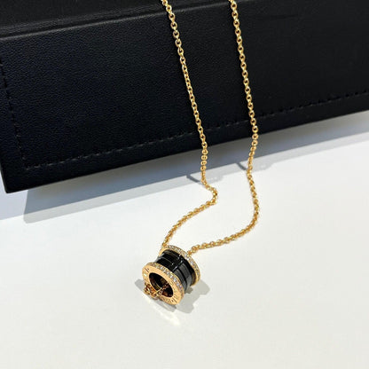 [⭐Veyra]ZERO 1 BLACK CERAMIC DIAMOND PINK GOLD NECKLACE